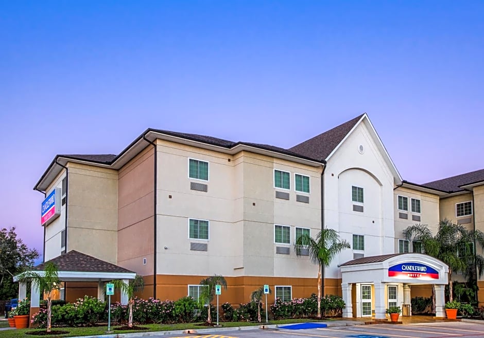 Candlewood Suites Lake Jackson, an IHG Hotel