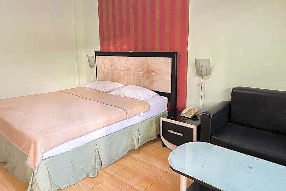 Global Inn Syariah Mitra RedDoorz near Juanda T1 Airport