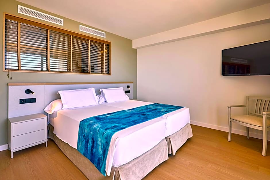 Universal Hotel Romantica