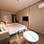 Hanting Hotel Yulin Development Zone Wanda Plaza