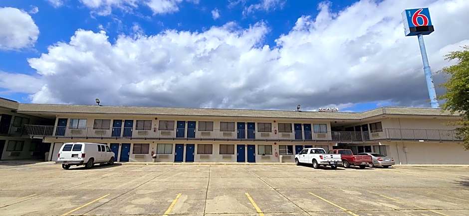 Motel 6-Slidell, LA - New Orleans
