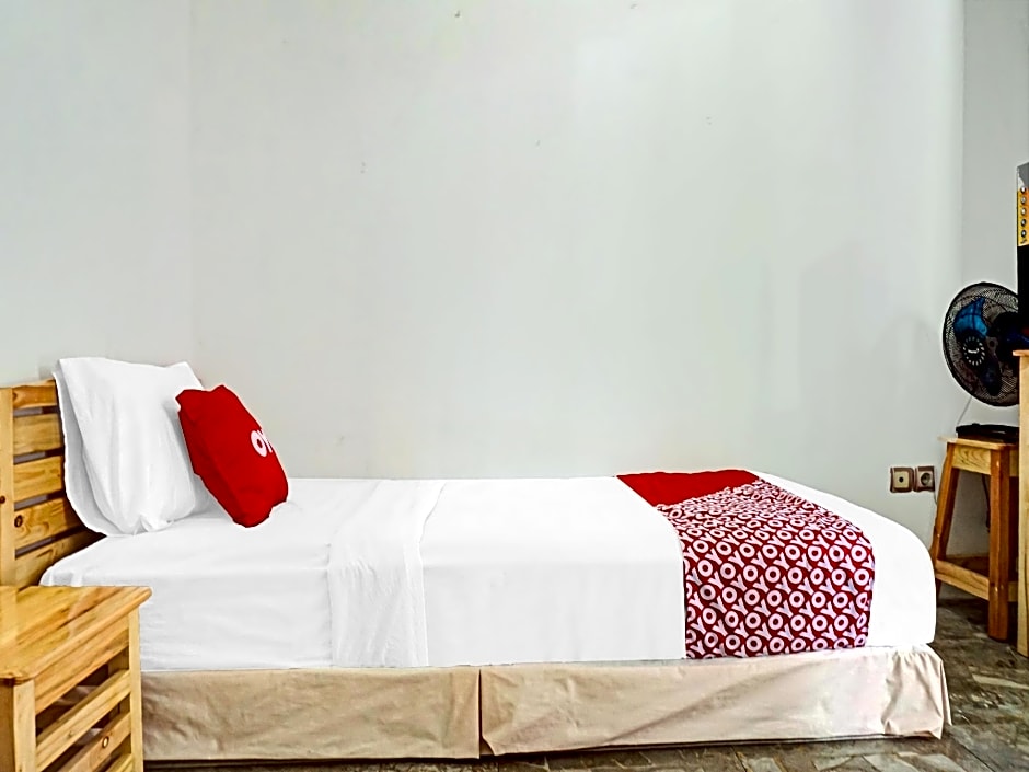 OYO 90187 Puri Allisa Syariah