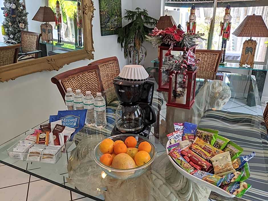 Suite Dreams Inn by the Beach