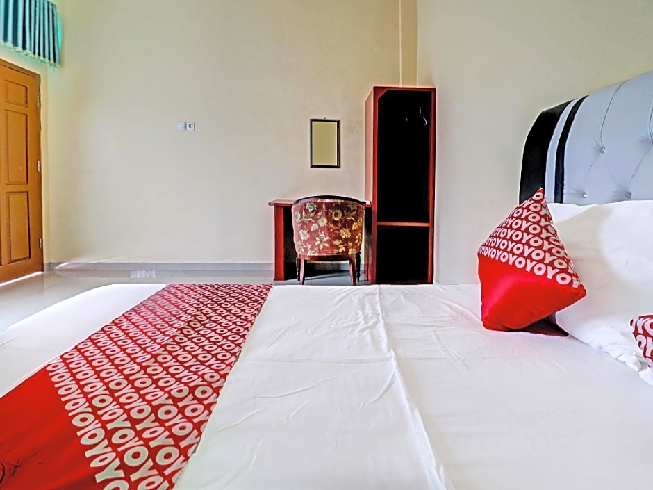 OYO 90945 Arizon Kost