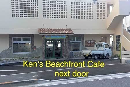 Ken's Beachfront Cafe & Lodge BL4, Oceanfront with Free Canoe Rental