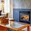 Ski In & 15 Minute Walk to the Lifts Hot Tub AC Pet Friendly