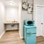 Royal Gateway Motel by OYO