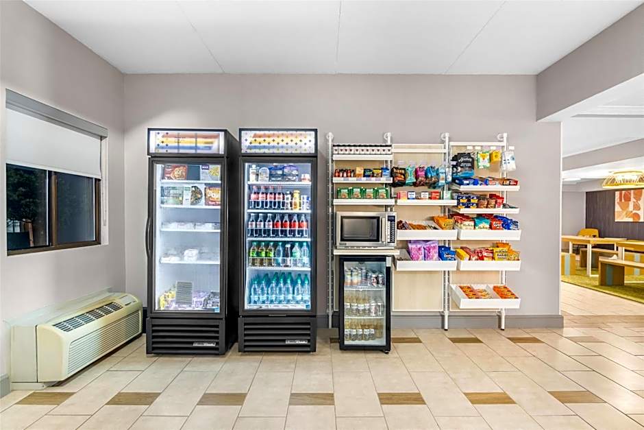 Spark by Hilton Roanoke Civic Center