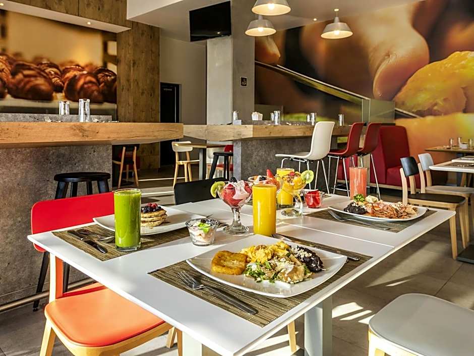 Ibis Queretaro
