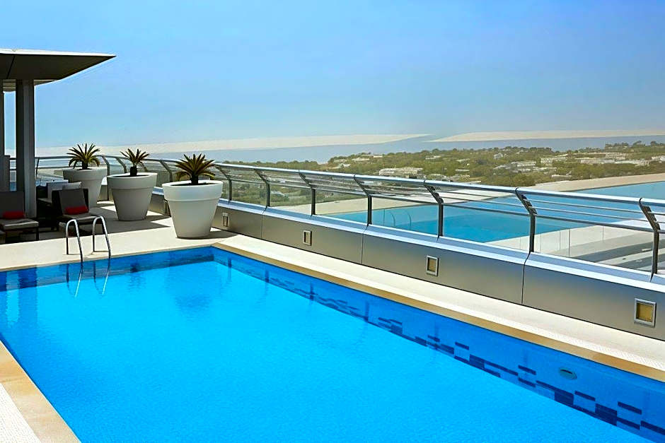 Pearl Rotana Capital Centre