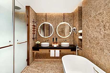 TWIN DELUXE ROOM WITH LAKE VIEW