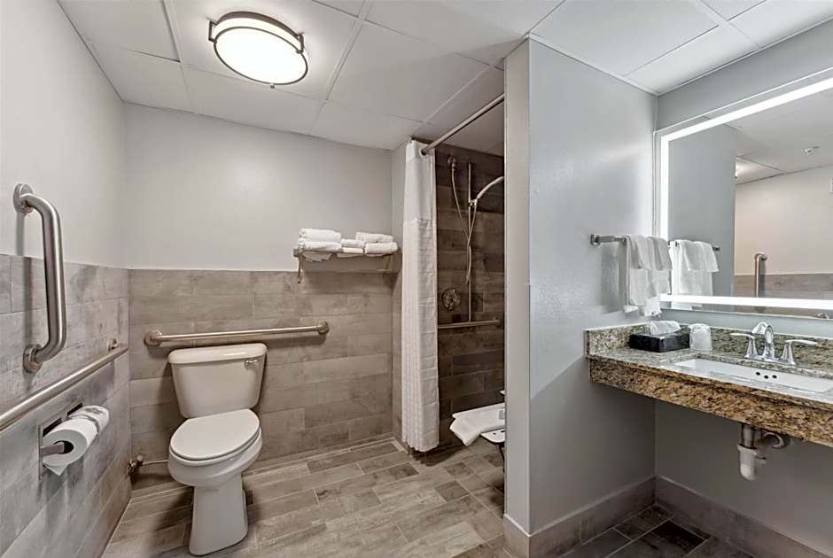 AmericInn by Wyndham Wisconsin Dells