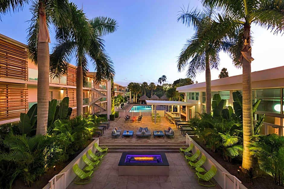 Hotel Alba Tampa, Tapestry Collection By Hilton