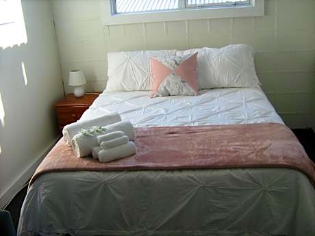 Queen Suite with Private Bathroom