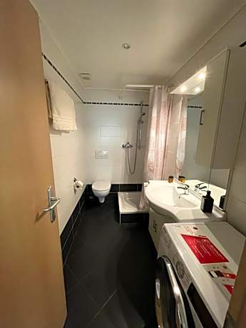 Deluxe Two-Bedroom Apartment with Garden View