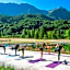 Hôtel et Camping O2 Orcières Outdoor Area