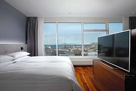 King Executive Room with Scenic View