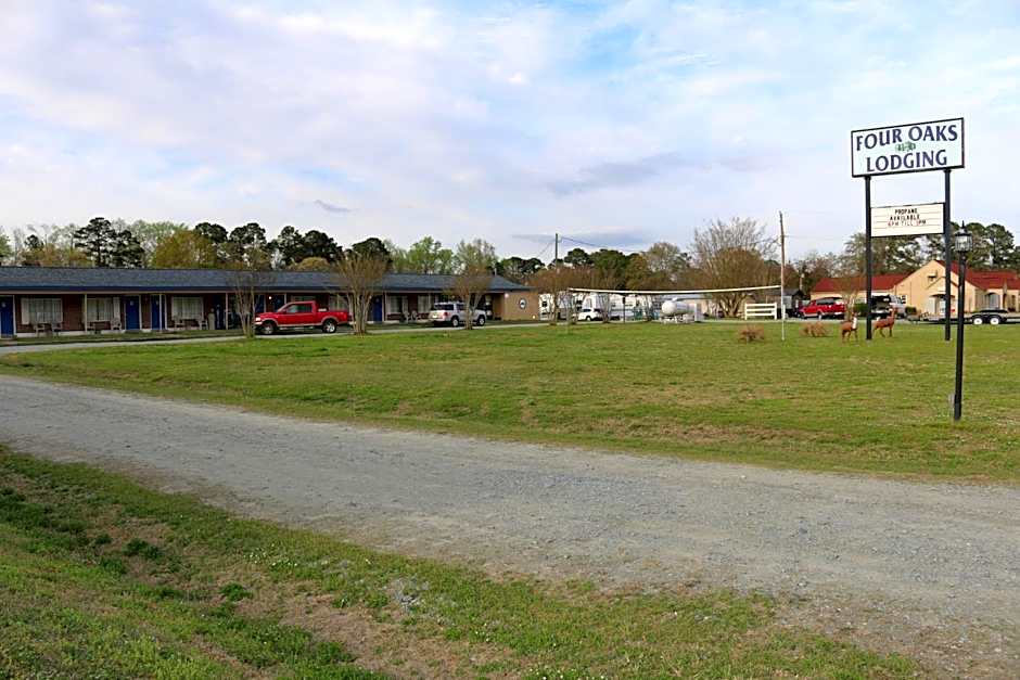 Four Oaks Lodging