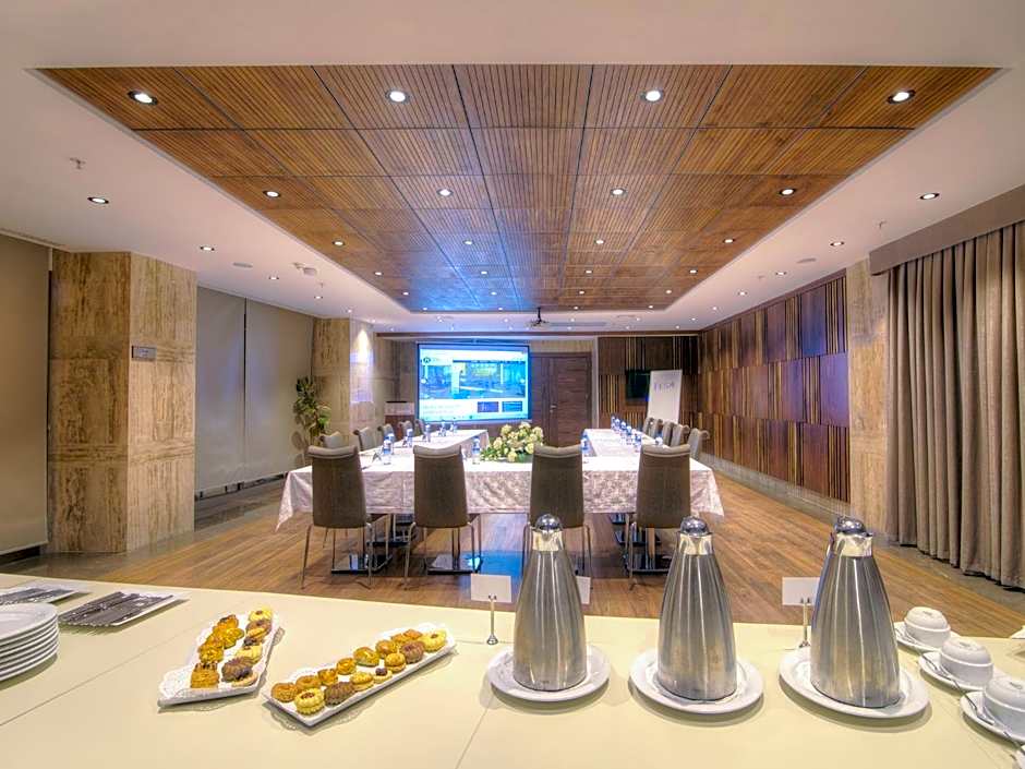 Fesa Business Hotel