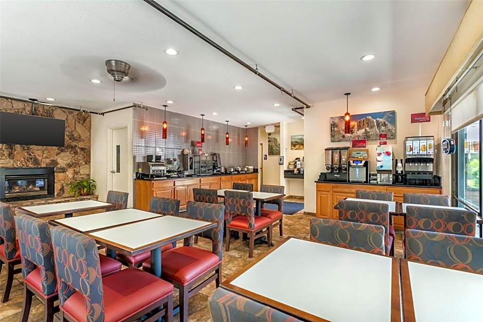 Best Western Plus Sonora Oaks Hotel & Conference Center