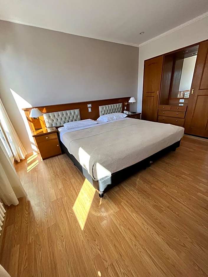Bristol Hotel