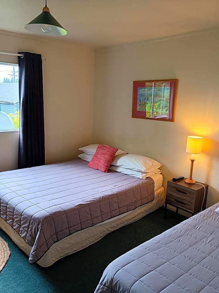 Howard's Mountain Lodge