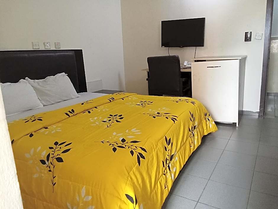 Dreamland Suites