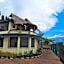 Hill View Garden Hotel