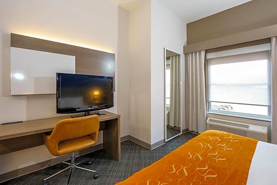 Comfort Suites University Drive