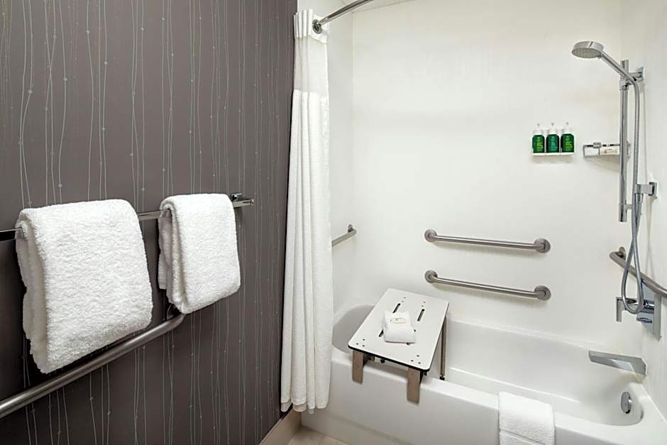 Courtyard by Marriott Dayton North