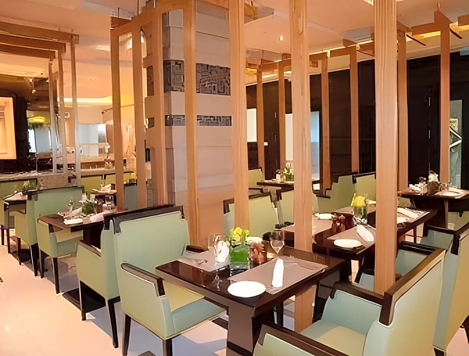 Ramada Hotel & Suites by Wyndham Amwaj Islands Manama