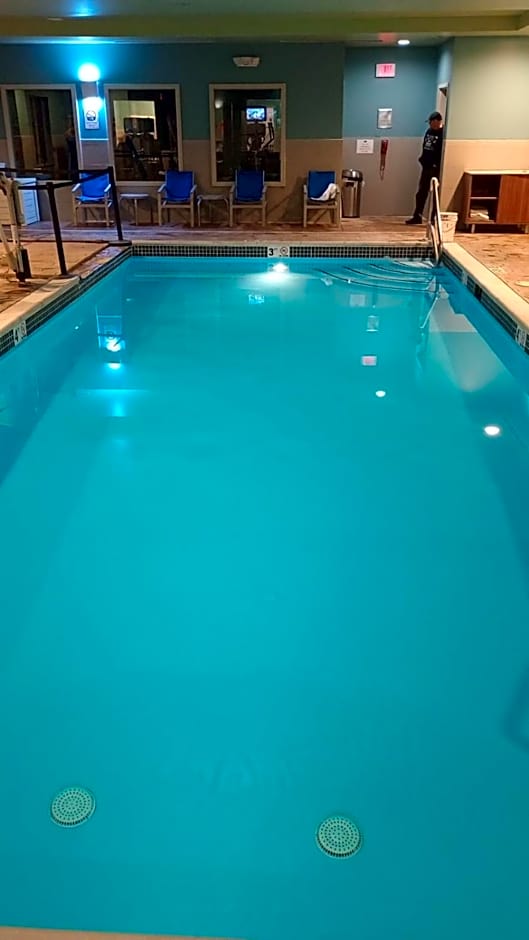 Holiday Inn Express and Suites - Stroudsburg By IHG