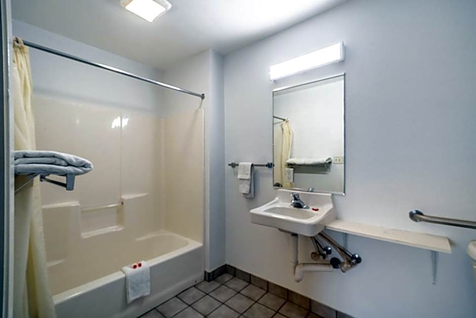 OYO Hotel San Antonio near AT&T Center