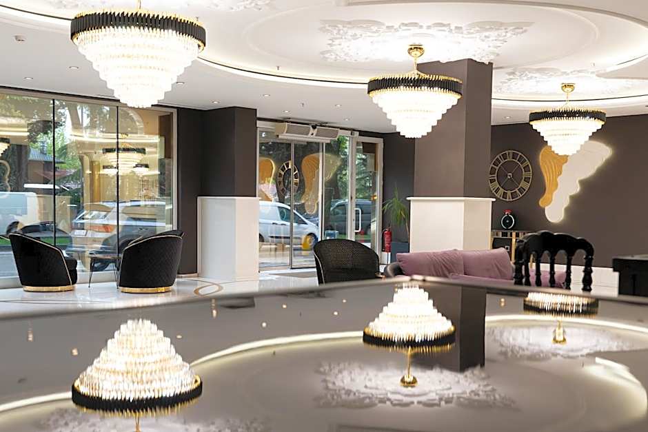 Golden Pars Hotel