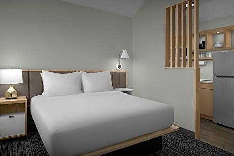 King Studio with Sofa Bed - Hearing Accessible
