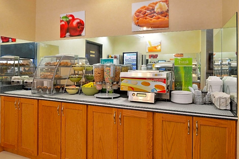 Quality Inn & Suites Jefferson City