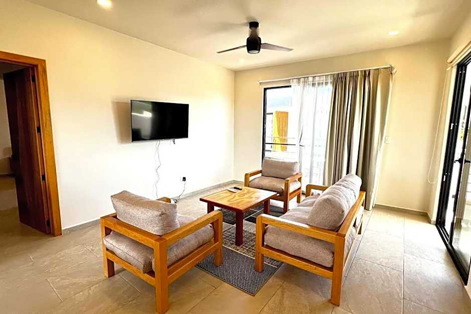 Spacious Penthouse with pool