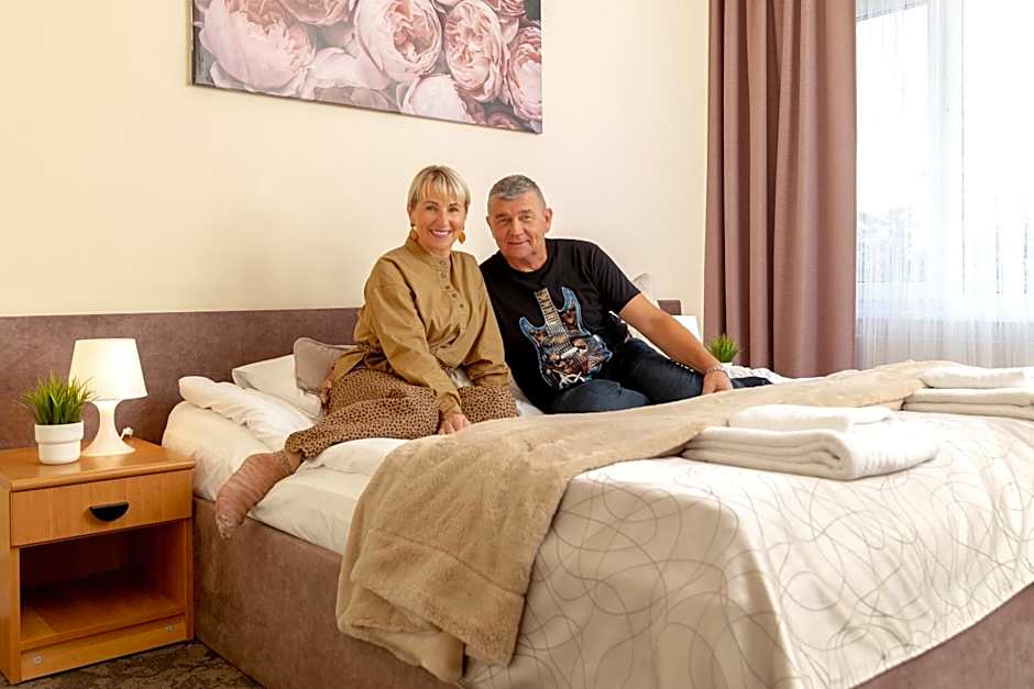 Photo 1 of 14 of Deluxe 1 Double Bed or 2 Beds