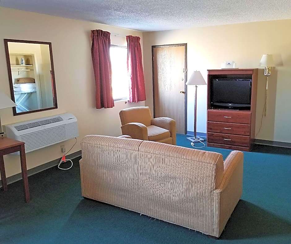 Americas Best Value Inn St. Louis South