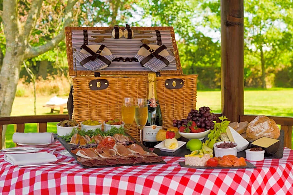 The Farmhouse Hotel and Restaurant