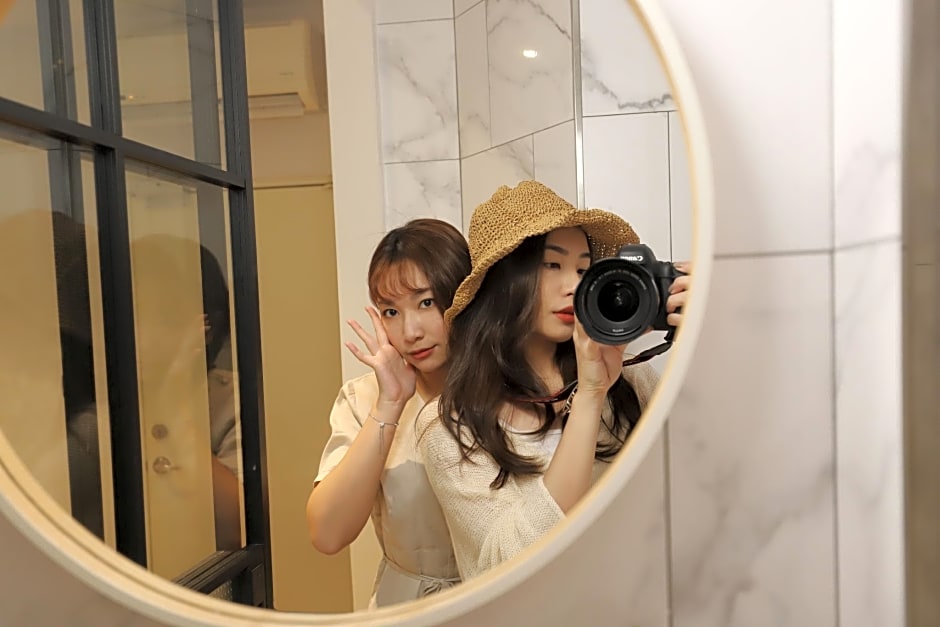 Slow Town Hotel- Reel