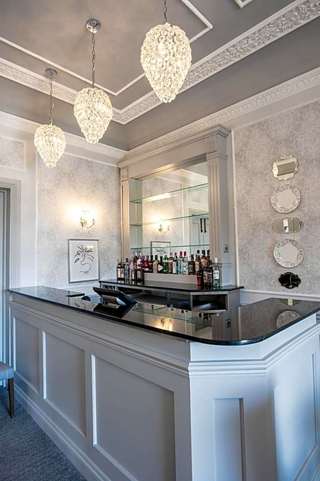 Southcrest Manor Hotel; BW Signature Collection