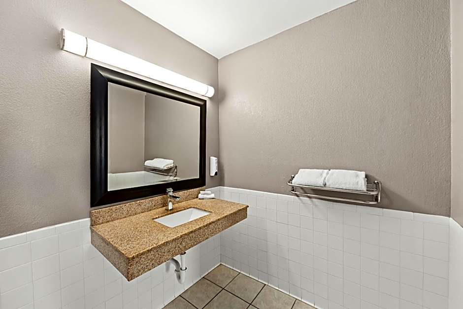 Red Roof Inn Muscle Shoals