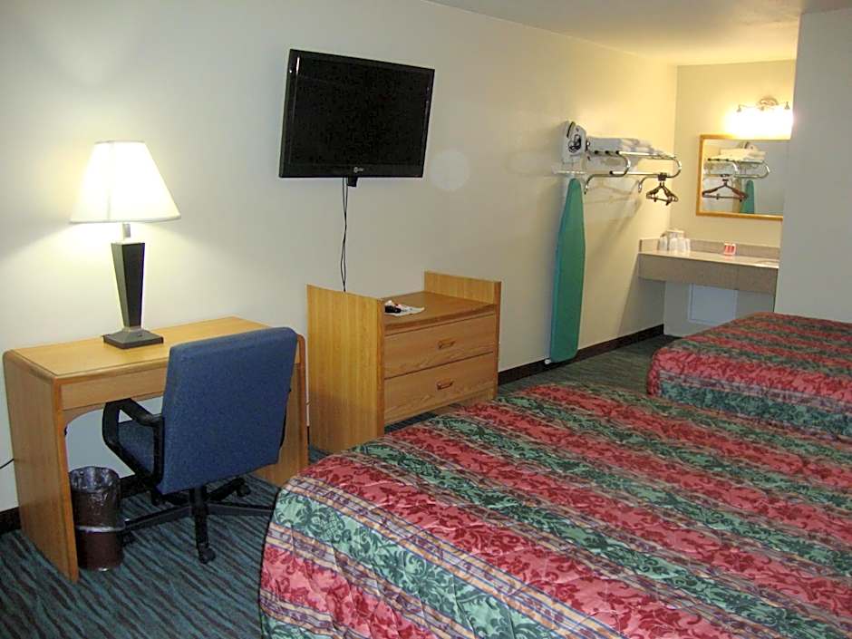 Econo Lodge Inn & Suites Jackson Northwest
