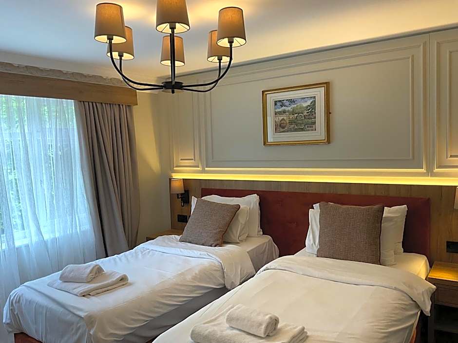 Old Mill Hotel & Lodge