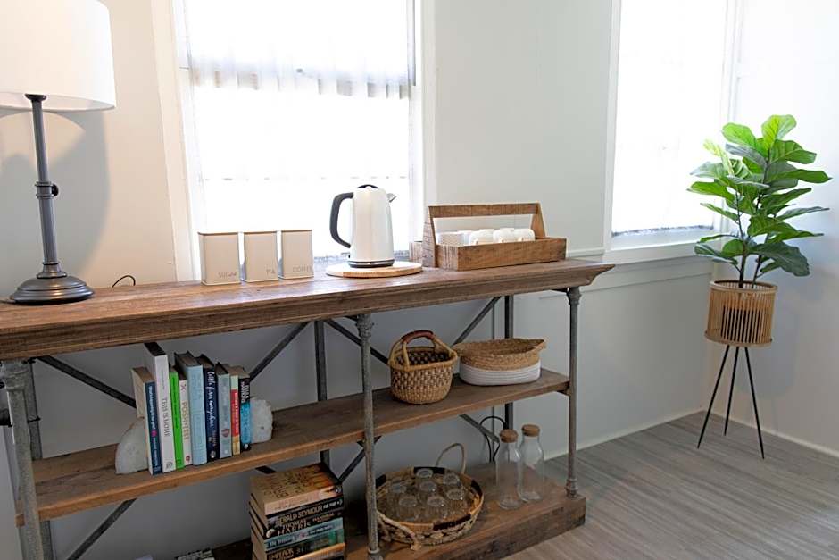 Robertson Public House and Kitchen