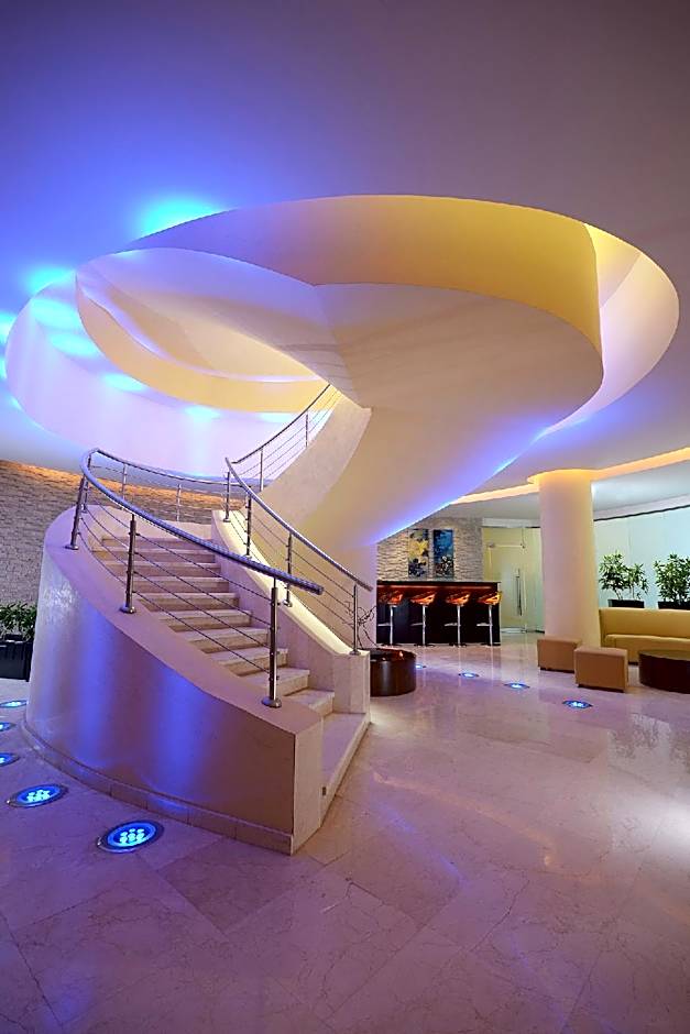 Le Meridien Pyramids Hotel & Spa