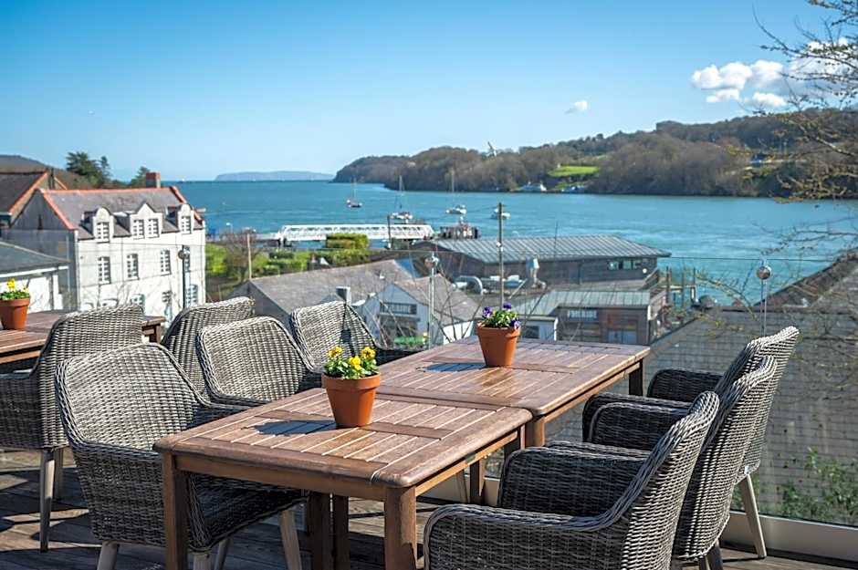 Victoria Hotel by Chef & Brewer Collection