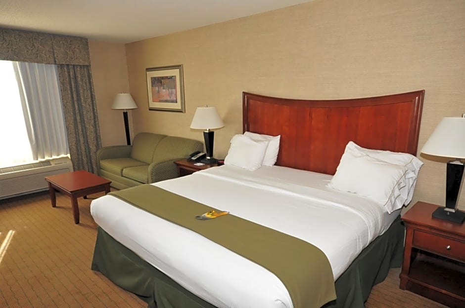 Holiday Inn Express Hotel & Suites Urbana-Champaign-U of I Area