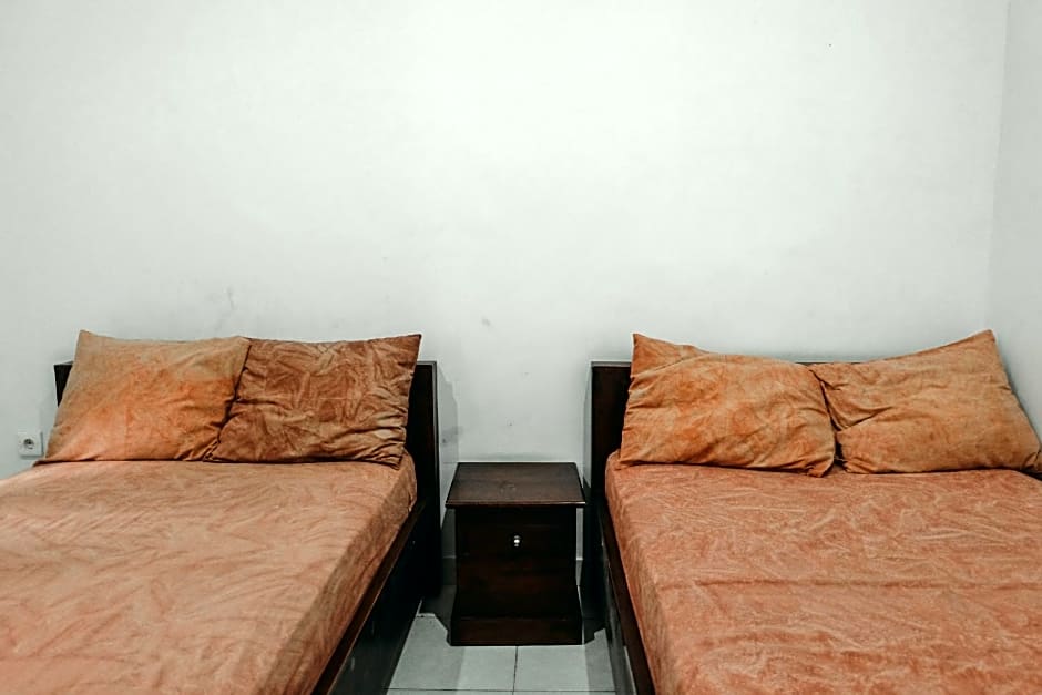 Hotel Diana 2